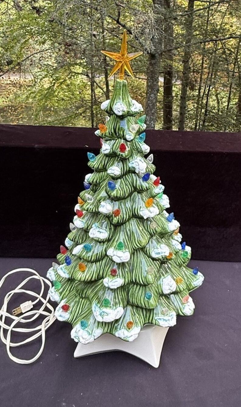 VTG 1970’s MCM 19" Holland Mold Ceramic Flocked Christmas Tree With Base